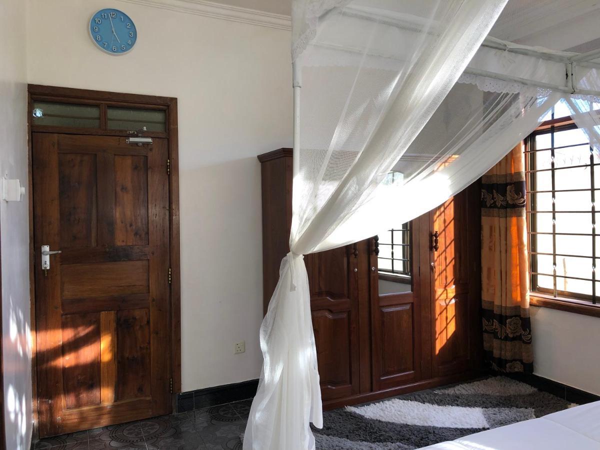 Jambo Hideaway Apartment ดาร์เอสซาลาม ภายนอก รูปภาพ